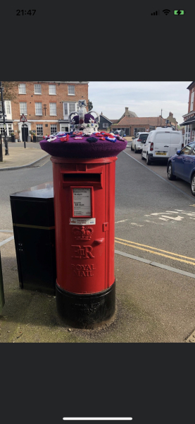 Crocheted post box royal toppers 