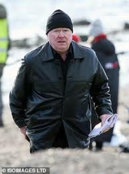 EASTENDERS 63 - no no no never spill and reveal spoilers !!!!!