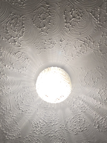 My artex ceiling has grown on me! (with pics)
