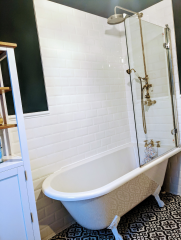 Are free-standing baths a pain in the arse? 