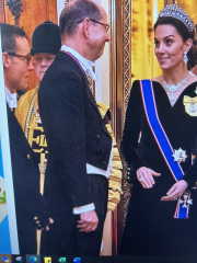 Royal Style and Beauty: St Edward's Crown is back in the box, time for more diamonds, glitter and frocks! 