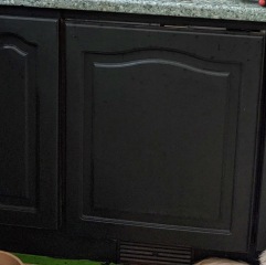 Recommend me a dark green paint please!