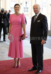 Royal Style and Beauty: Coronation, let's be bold! Bring on the diamonds and bring on the gold! 