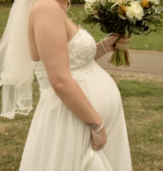 29 weeks pregnant at my wedding