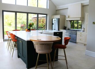 To think not putting kitchen photos on selling particulars would put viewers off?