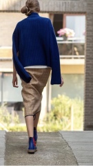 Les Parisiennes des Mamansnet: JesusFlo Superstar in a Back Lit Kaftan (Toyboy Not Included)