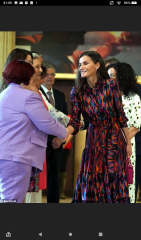 Royal Style and Beauty: St Edward's Crown is back in the box, time for more diamonds, glitter and frocks! 