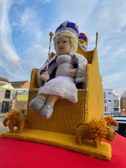 Crocheted post box royal toppers 