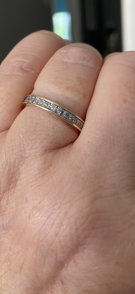 Please show me your eternity ring? 