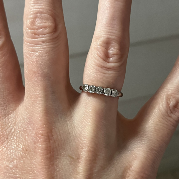 Please show me your eternity ring? 