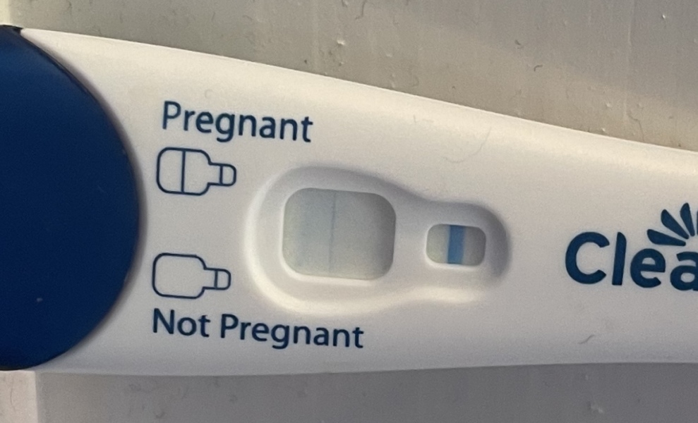 Help! Skinny dark line on Clearblue?