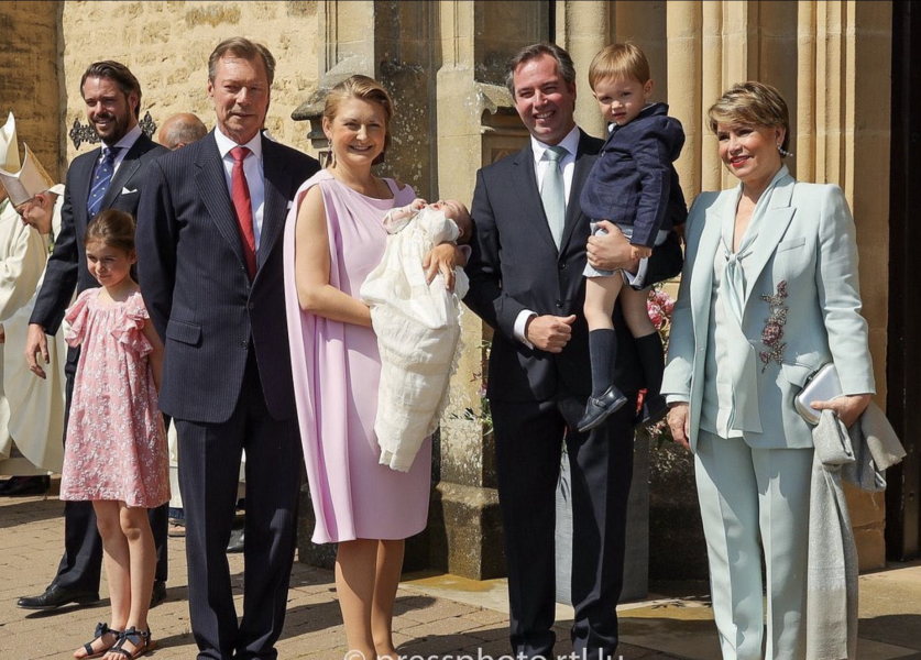 Royal Style and Beauty: St Edward's Crown is back in the box, time for more diamonds, glitter and frocks! 