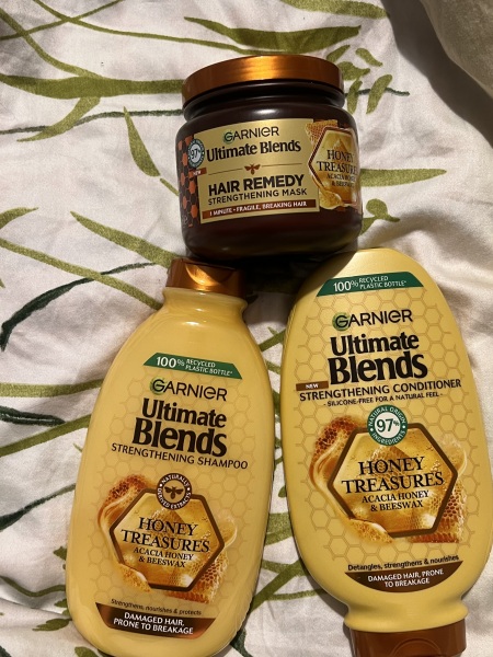 Find out what Mumsnet users thought of Garnier Ultimate Blends Honey Treasures hair regime