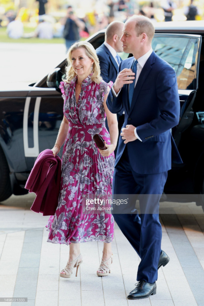 Royal Style and Beauty: Trooping forward - colour glitter and style but more tiaras may take a while..