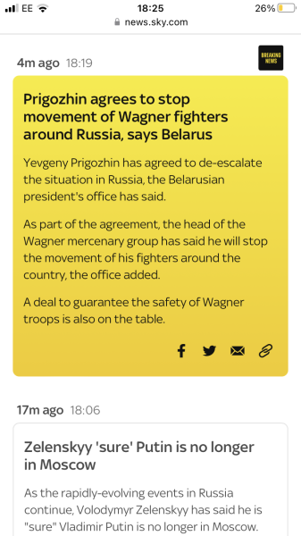 What's going on in Moscow?? Wagner convoys go towards Moscow.