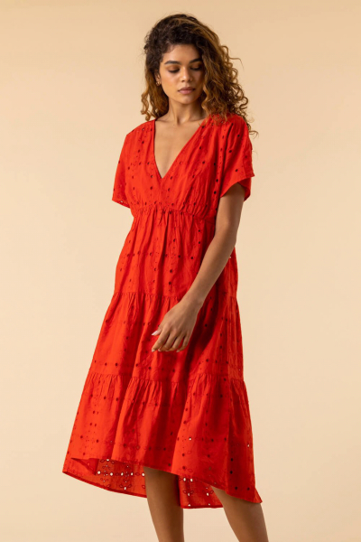 Posh wedding in Aug: help!
