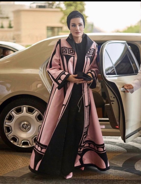 Royal Style and Beauty: St Edward's Crown is back in the box, time for more diamonds, glitter and frocks! 