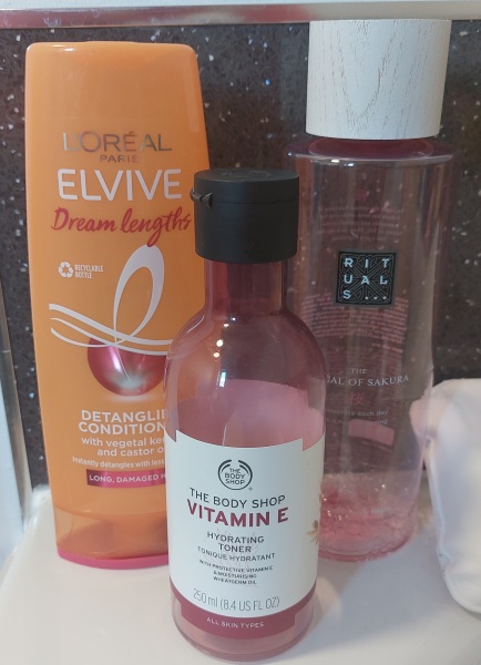 Addicted to buying beauty products? Are you a beauty product hoarder? This thread is for you!