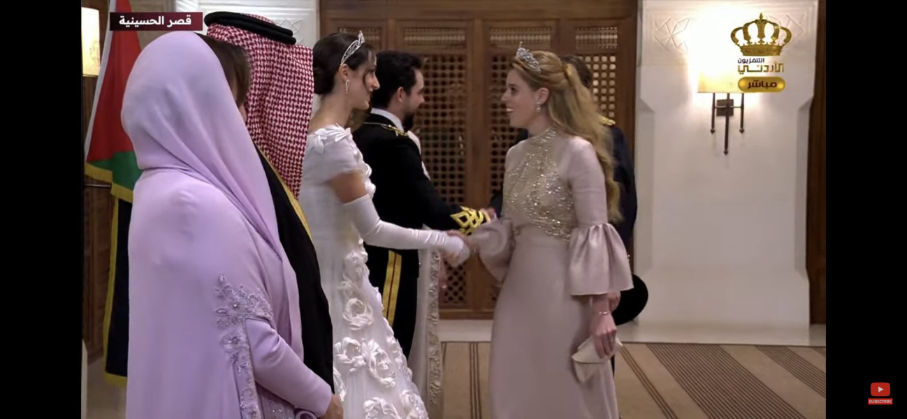 Royal Style and Beauty: St Edward's Crown is back in the box, time for more diamonds, glitter and frocks! 