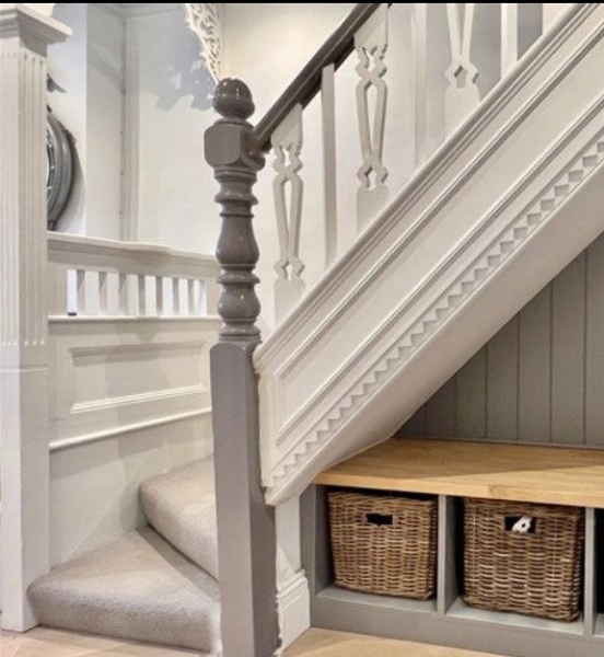 Staircase spindles 