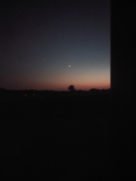 Anyone awake in UK go and have a look in the western sky