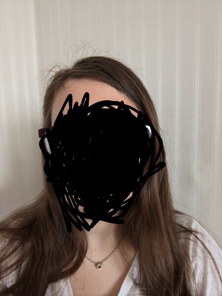 Please recommend a product for my frizzy hair (pic)