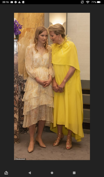 Royal Style and Beauty: St Edward's Crown is back in the box, time for more diamonds, glitter and frocks! 