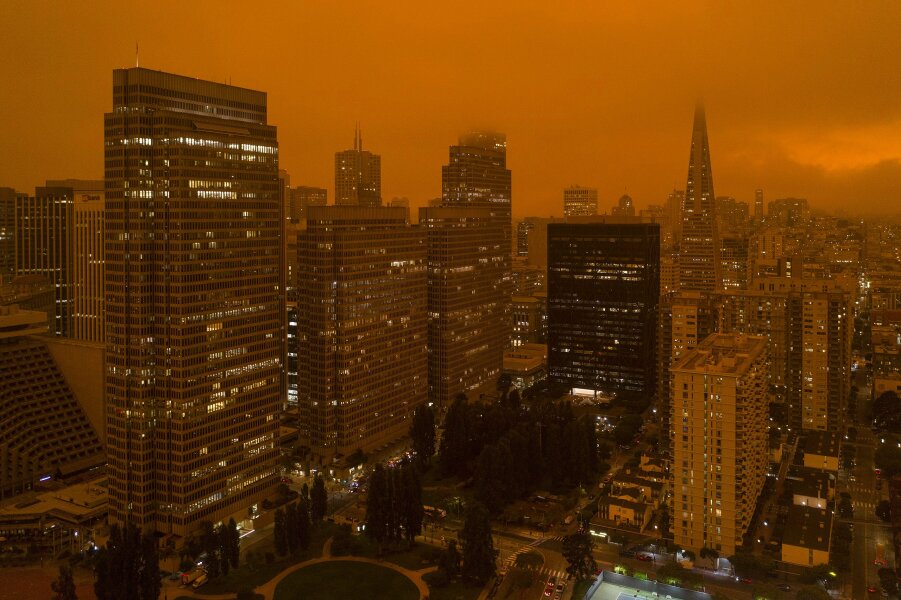 Wildfire smoke affecting Eastern coast of the US.