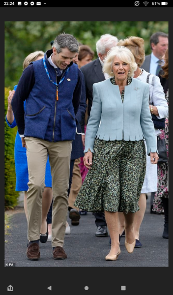 Royal Style and Beauty: St Edward's Crown is back in the box, time for more diamonds, glitter and frocks! 