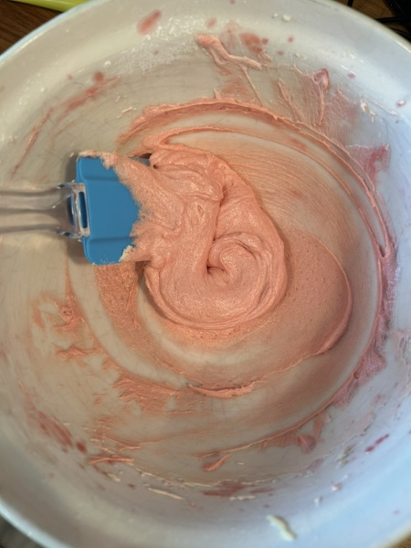 Can't get my buttercream red!!!