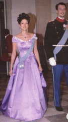 Royal Style and Beauty: Trooping forward - colour glitter and style but more tiaras may take a while..