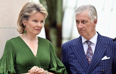 Royal Style and Beauty: Trooping forward - colour glitter and style but more tiaras may take a while..