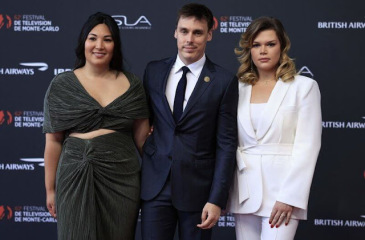 Royal Style and Beauty: Trooping forward - colour glitter and style but more tiaras may take a while..