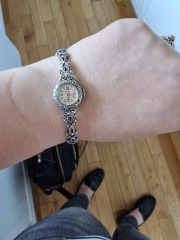 Vintage watch - can anyone help identify age?