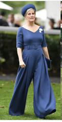 Unusual Clothing Fail - Camilla