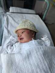 To ask for a handhold? Worrying news about unborn baby at 31 weeks