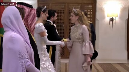 Royal Style and Beauty: St Edward's Crown is back in the box, time for more diamonds, glitter and frocks! 