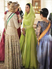 Royal Style and Beauty: St Edward's Crown is back in the box, time for more diamonds, glitter and frocks! 