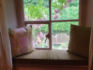 Do these colours go? And if so, which curtains? 