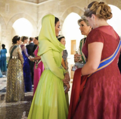 Royal Style and Beauty: St Edward's Crown is back in the box, time for more diamonds, glitter and frocks! 