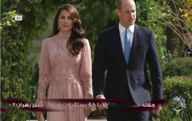 Royal Style and Beauty: St Edward's Crown is back in the box, time for more diamonds, glitter and frocks! 