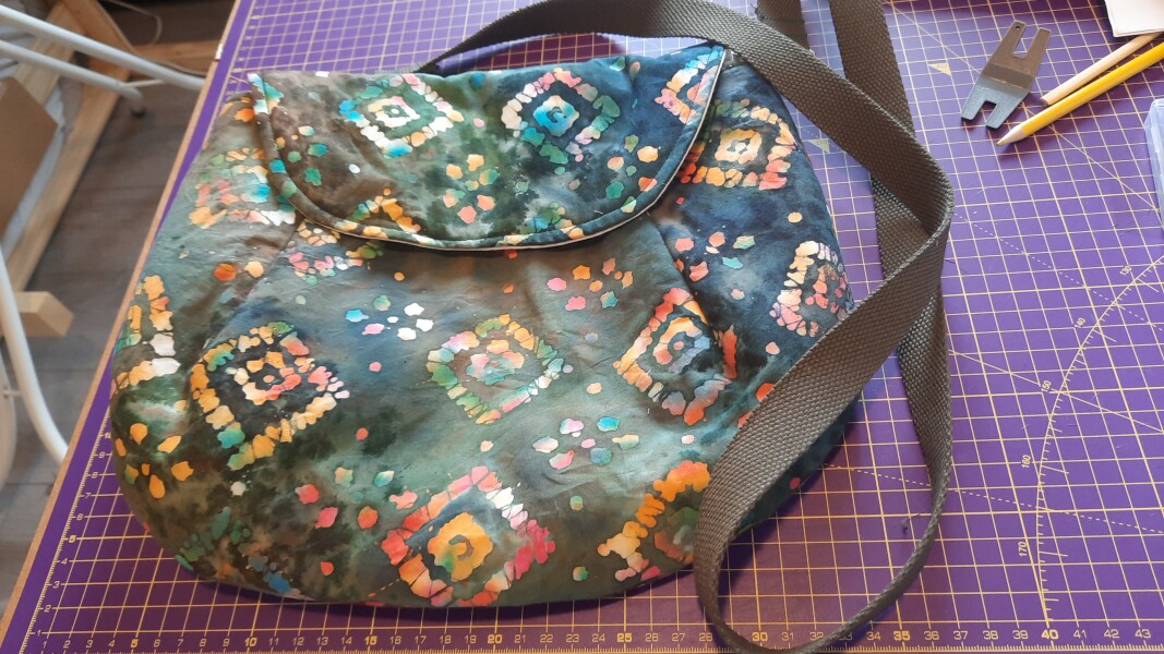 Stitch and bitch #7. Hanging by a thread