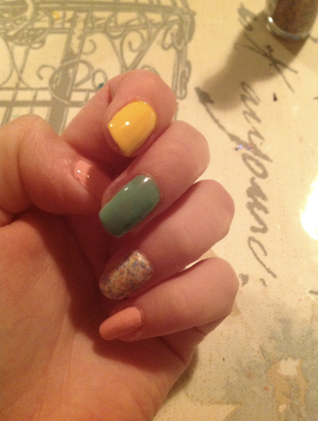 Please show me your nails
