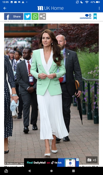 Royal Style and Beauty: Carpe Diadem! No tears or tiers, just tiaras please 