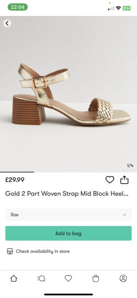 What shoes would you wear with this outfit?