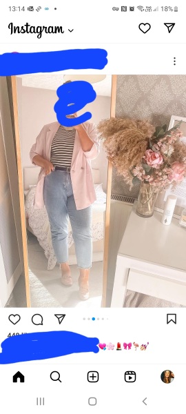 What shape are these jeans??