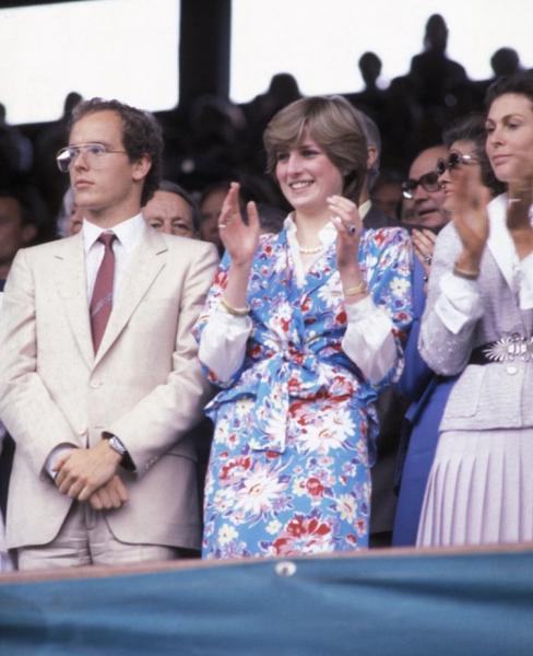 Royal Style and Beauty: Carpe Diadem! No tears or tiers, just tiaras please 