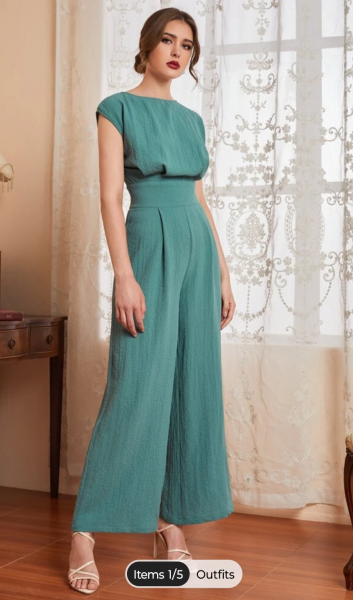 What colour shoe with this jumpsuit?
