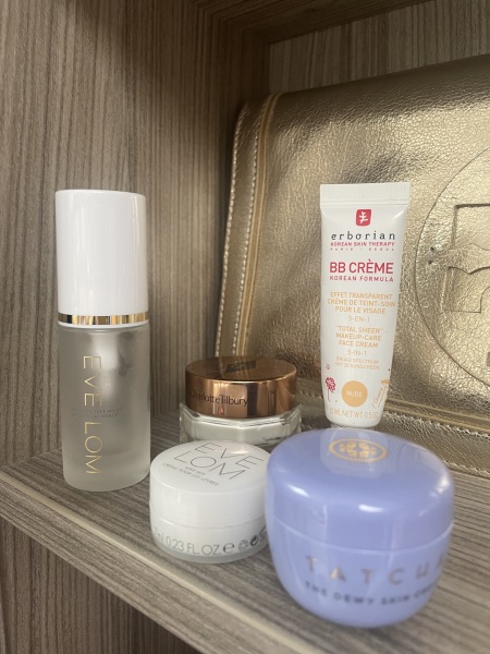 Do you get the urge to splurge on beauty products? Are your cupboards full of your stash? Join this group of beauty addicts!