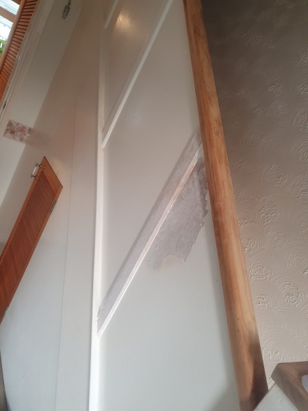 Why are my bannisters like this? Can I cut this out?